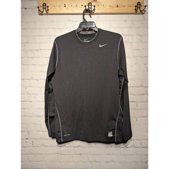 Nike fitted long sleeved athletic shirt large - Picture 1 of 3